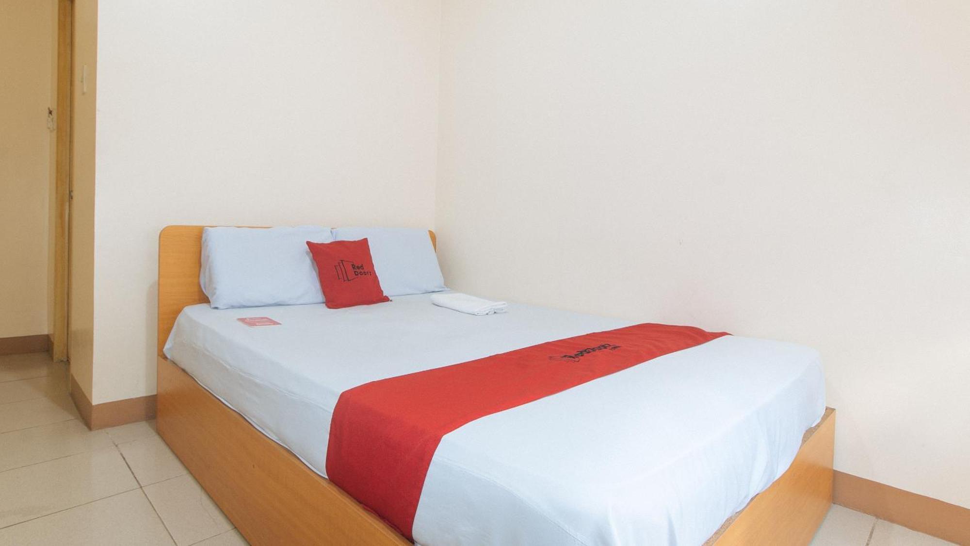 Reddoorz @ Asiana Pension Inn Mandaue Eksteriør billede
