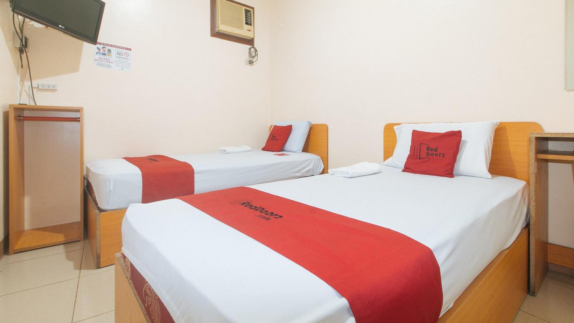 Reddoorz @ Asiana Pension Inn Mandaue Eksteriør billede