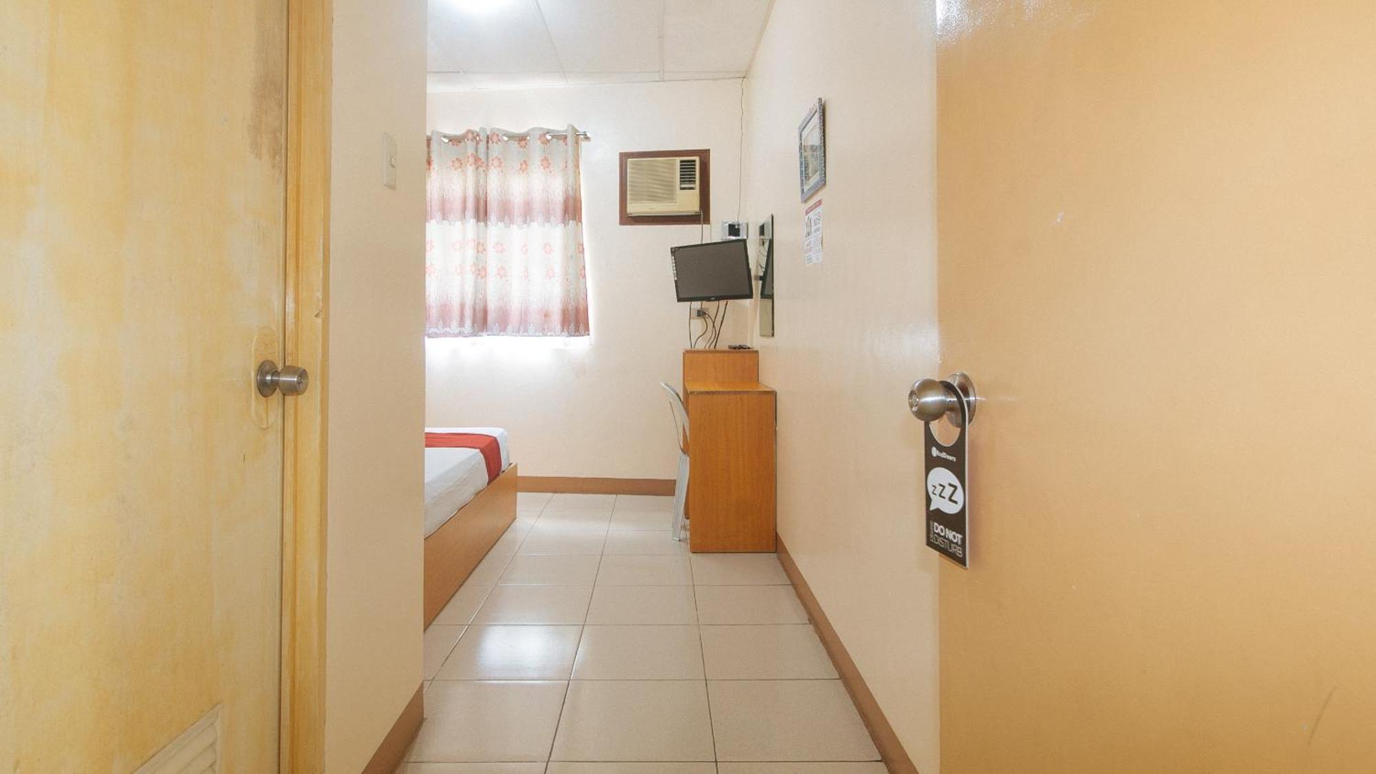 Reddoorz @ Asiana Pension Inn Mandaue Eksteriør billede