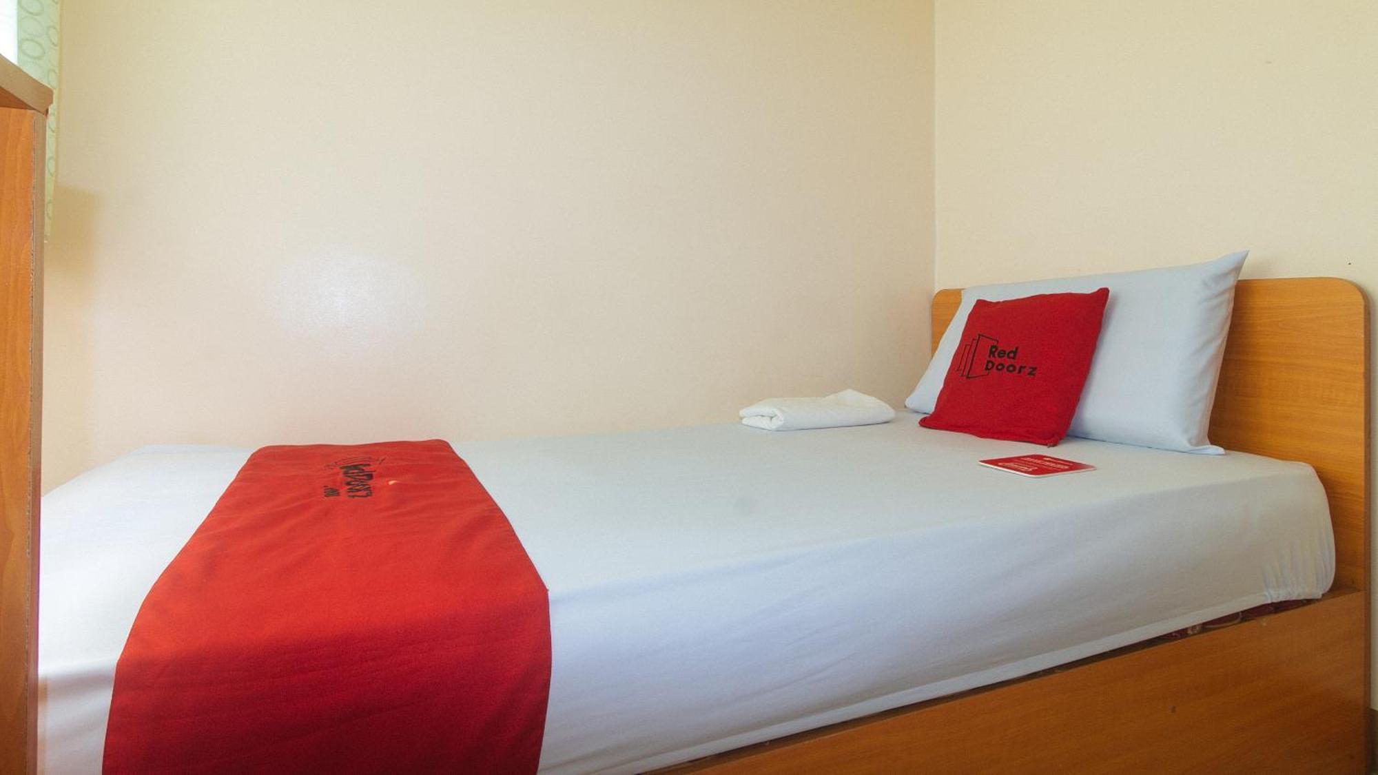Reddoorz @ Asiana Pension Inn Mandaue Eksteriør billede
